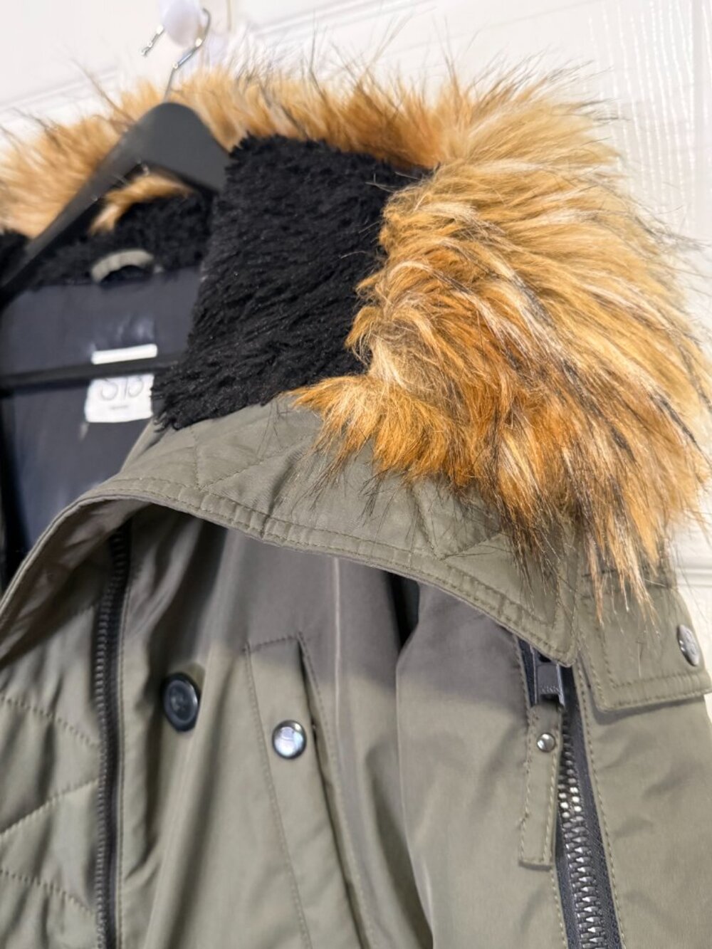 S13 New York Olive Green Down & Feather Lined Parka Coat Faux Fur Hood Size S - Picture 4 of 8